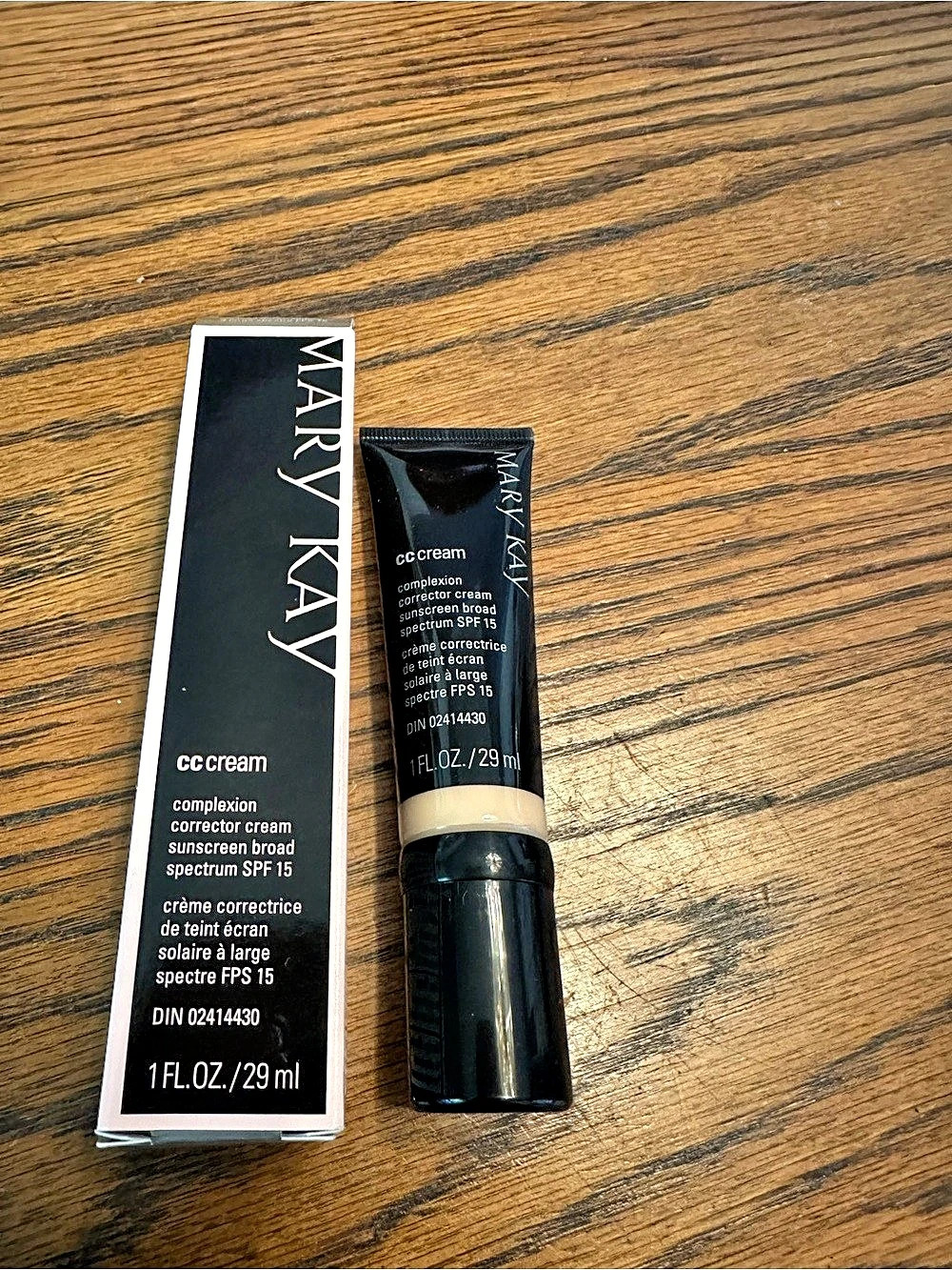 Mary Kay CC Cream Sunscreen Broad Spectrum SPF 15 Very Light